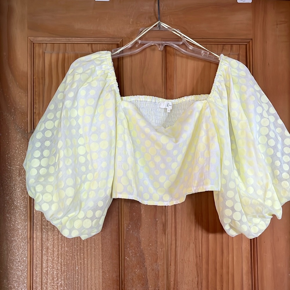 Puffy sleeve crop top